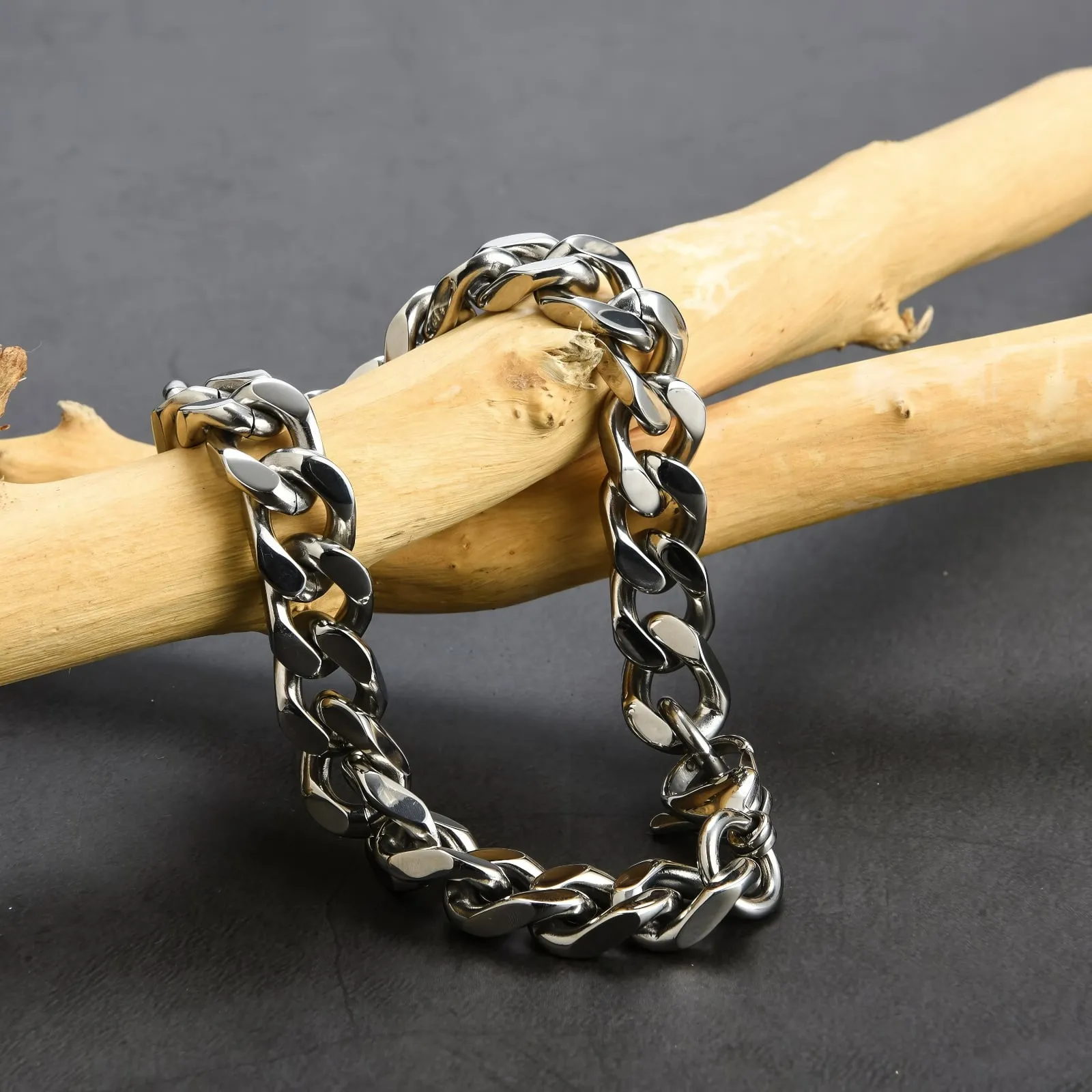 Luxurious Stainless Steel Cuban Link Chain Bracelet
